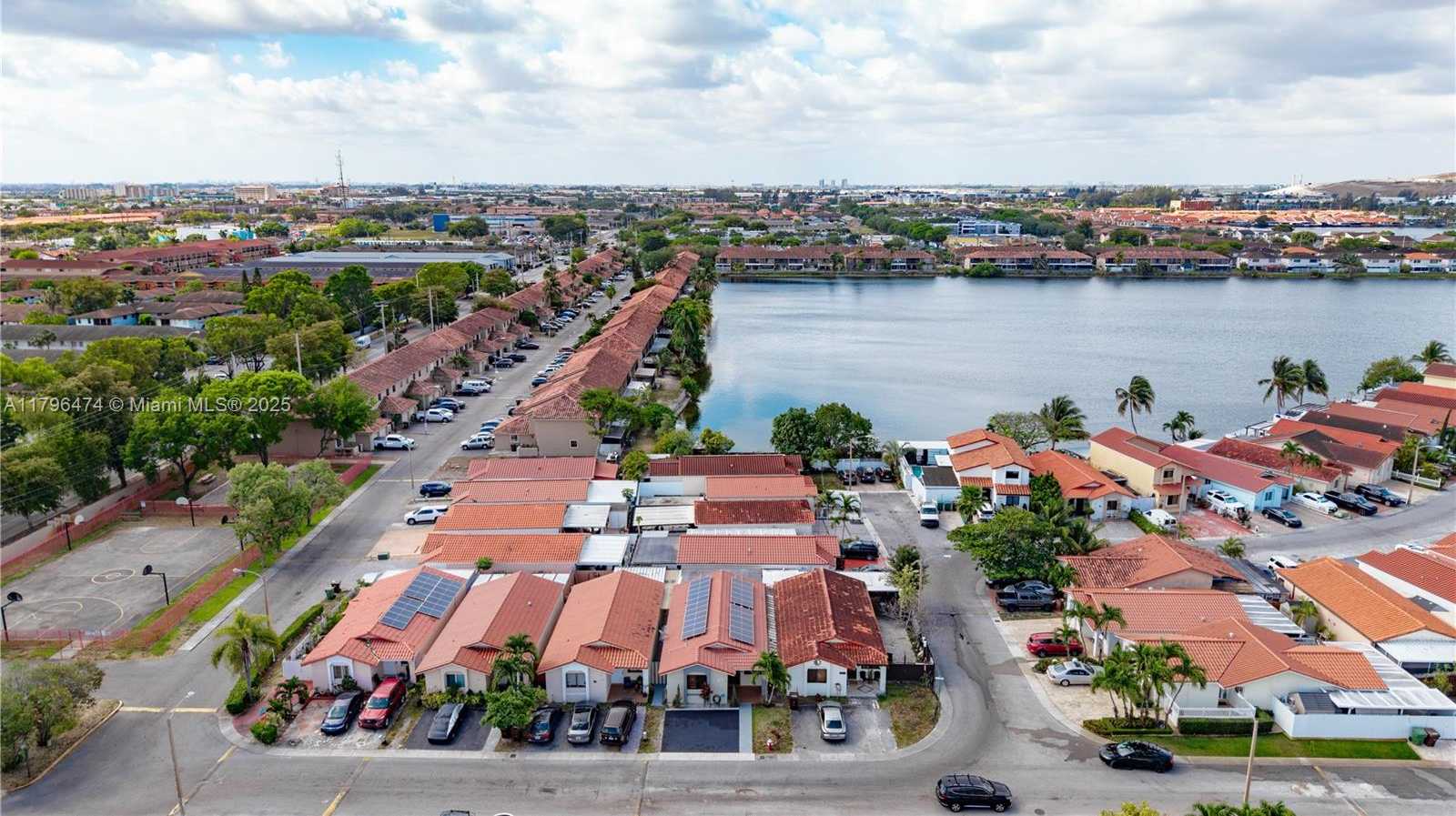 Small Image of 2462 WEST 65TH ST, Hialeah Number 30