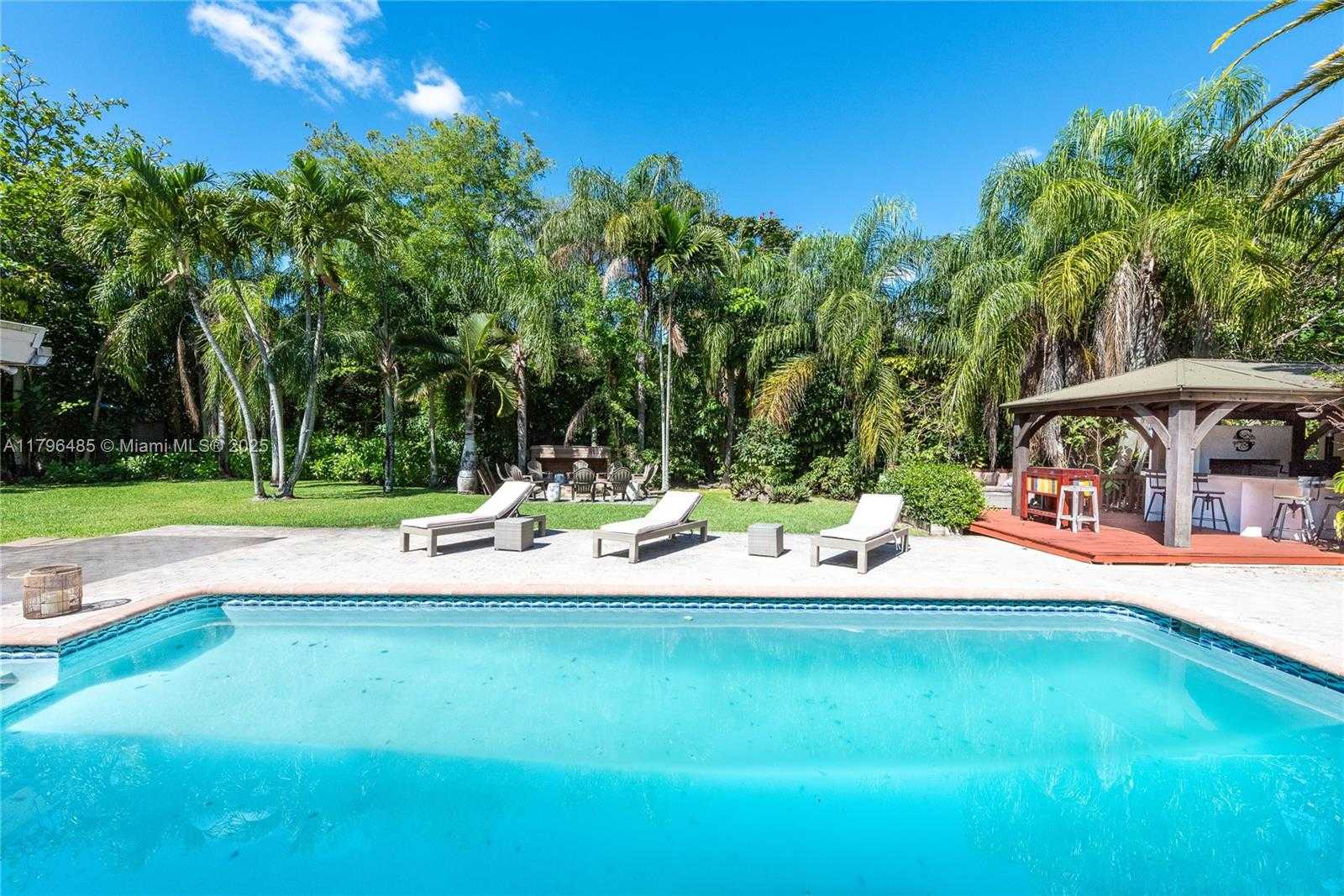 Small Image of 12300 SOUTH WEST 67TH AVE, Pinecrest Number 13