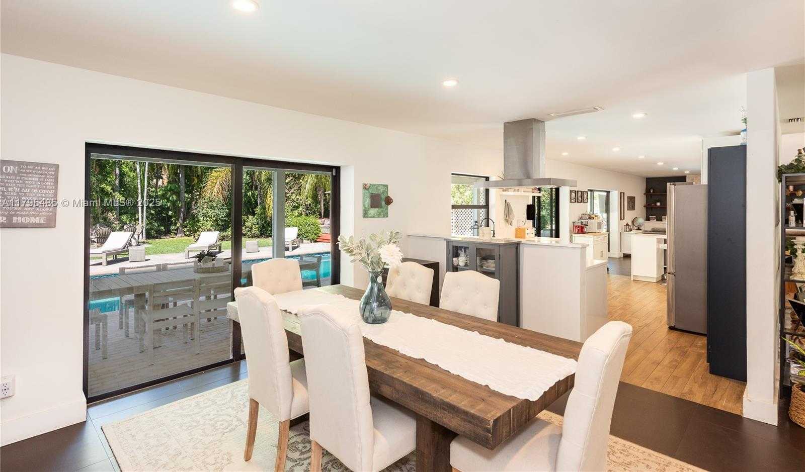 Small Image of 12300 SOUTH WEST 67TH AVE, Pinecrest Number 19