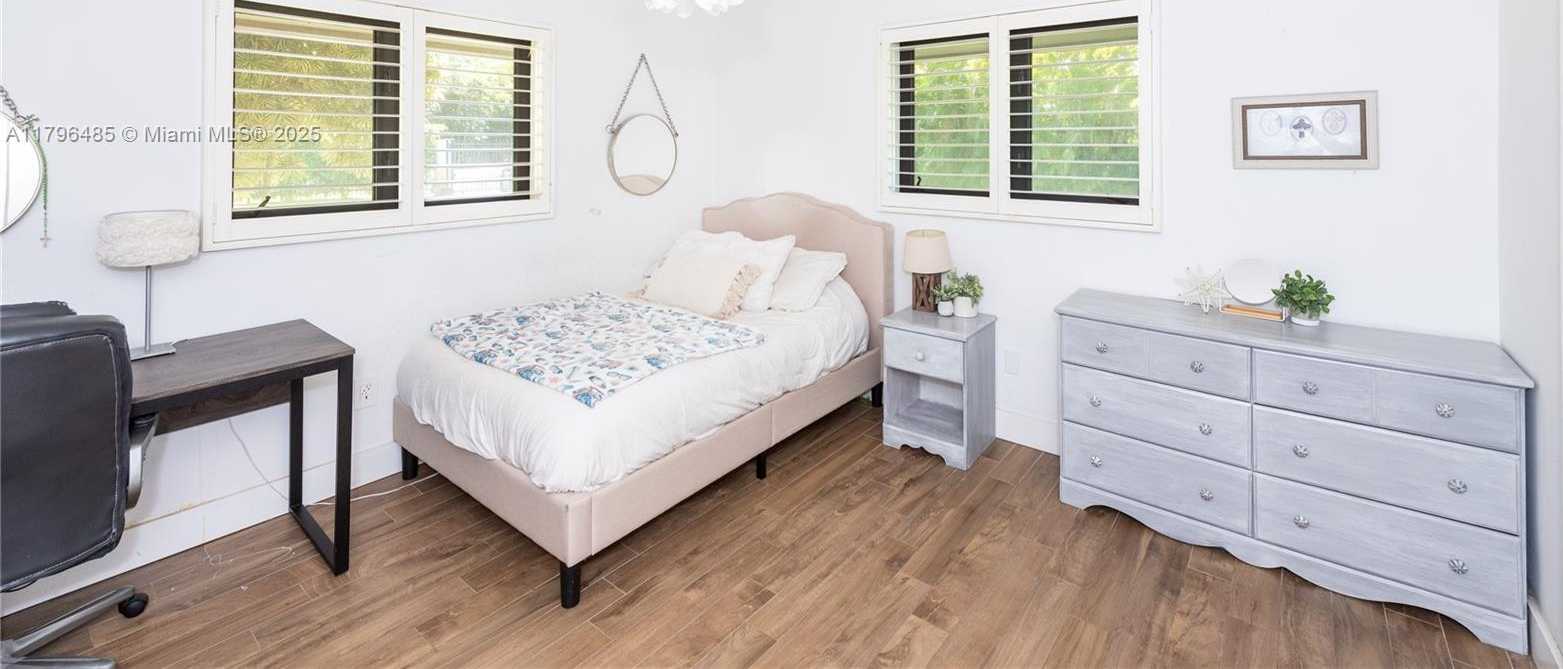 Small Image of 12300 SOUTH WEST 67TH AVE, Pinecrest Number 25