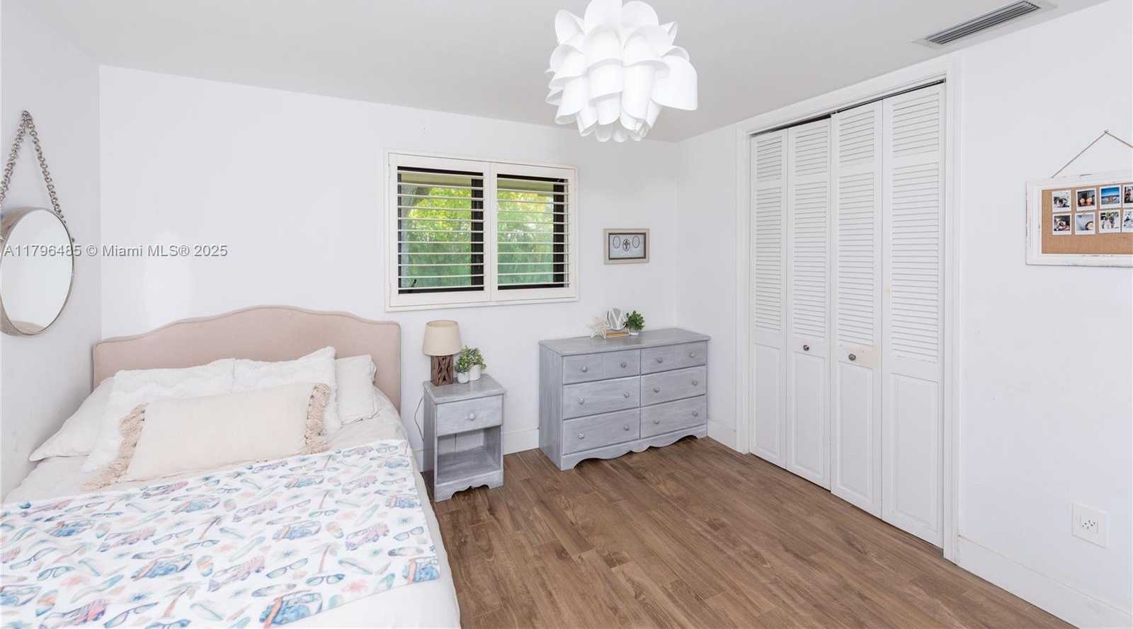 Small Image of 12300 SOUTH WEST 67TH AVE, Pinecrest Number 26