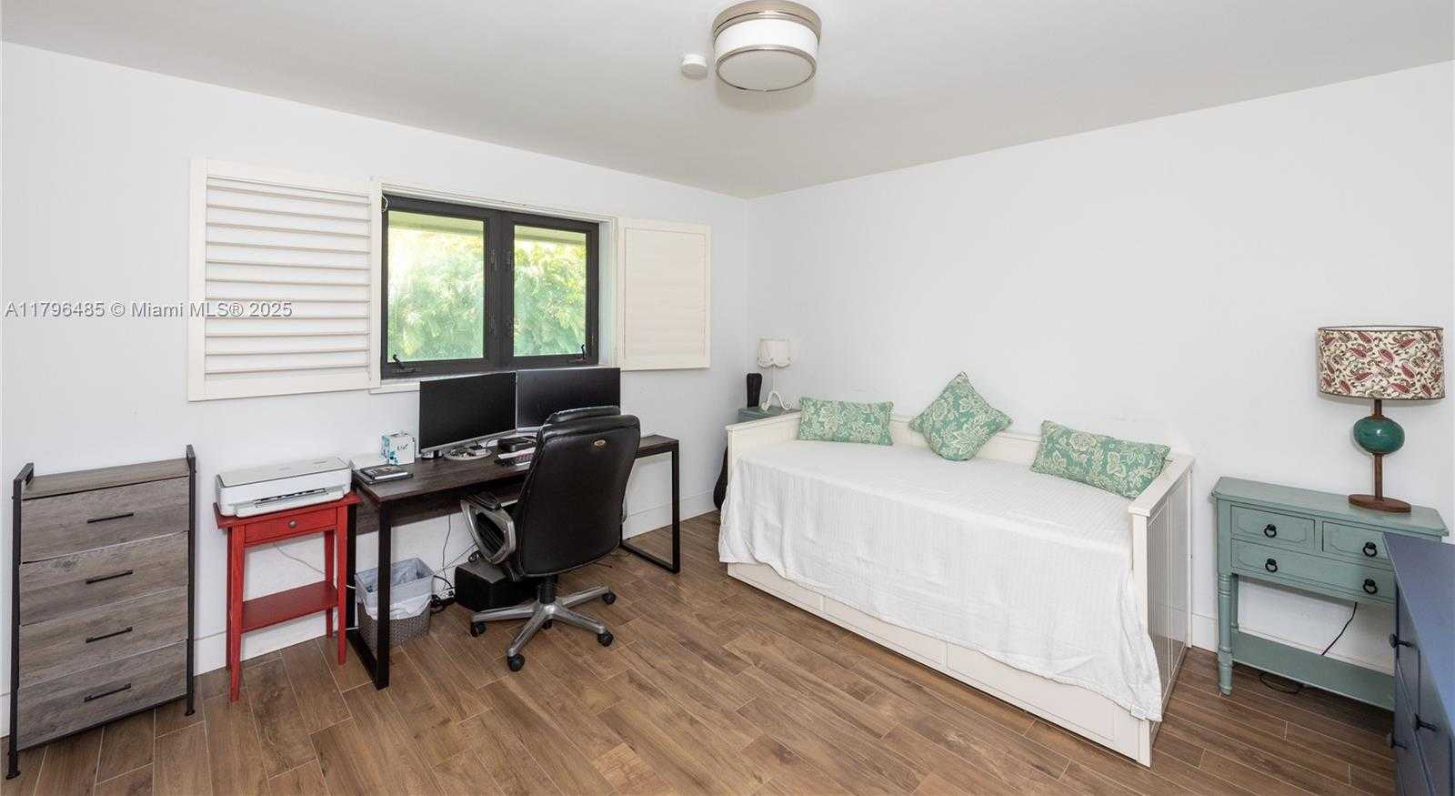 Small Image of 12300 SOUTH WEST 67TH AVE, Pinecrest Number 27