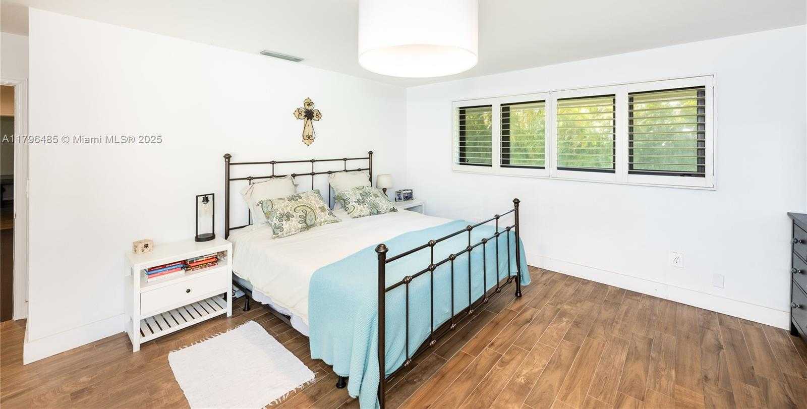 Small Image of 12300 SOUTH WEST 67TH AVE, Pinecrest Number 31