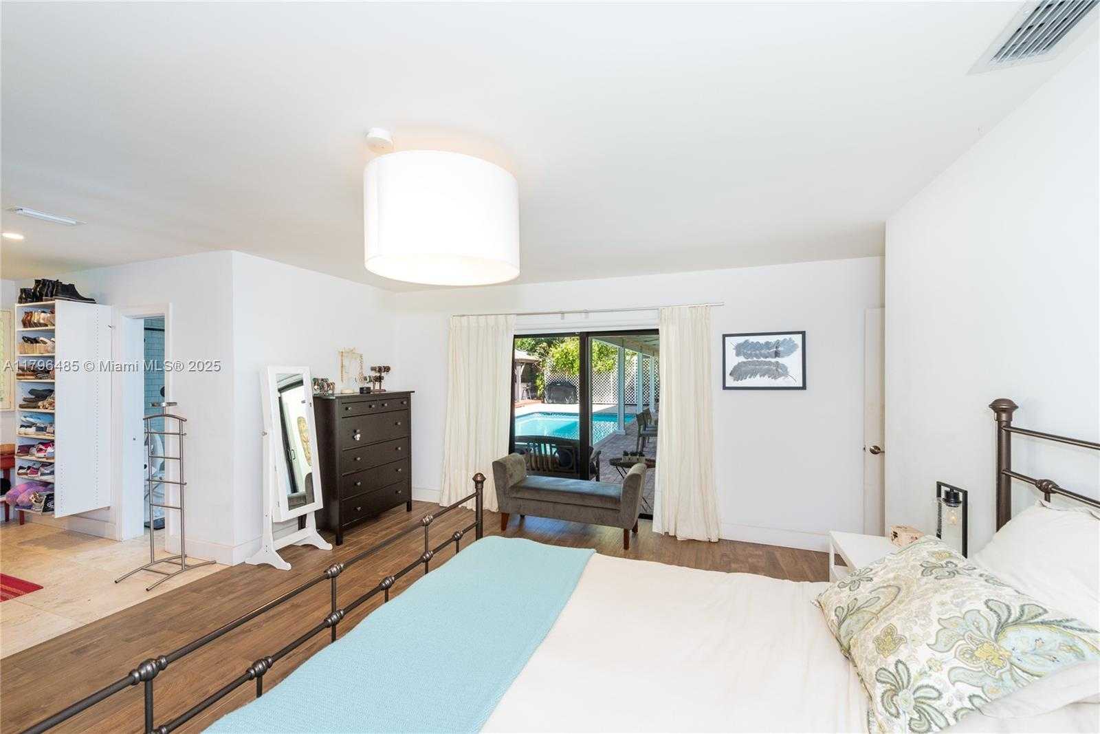 Small Image of 12300 SOUTH WEST 67TH AVE, Pinecrest Number 32