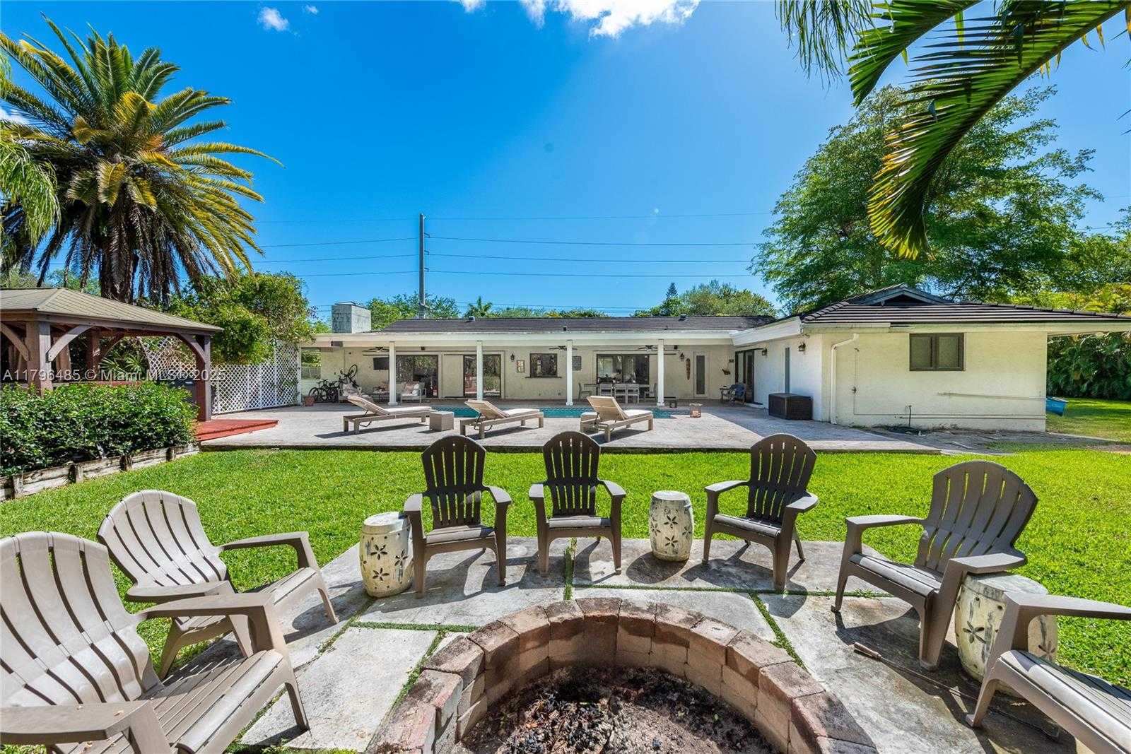 Small Image of 12300 SOUTH WEST 67TH AVE, Pinecrest Number 7