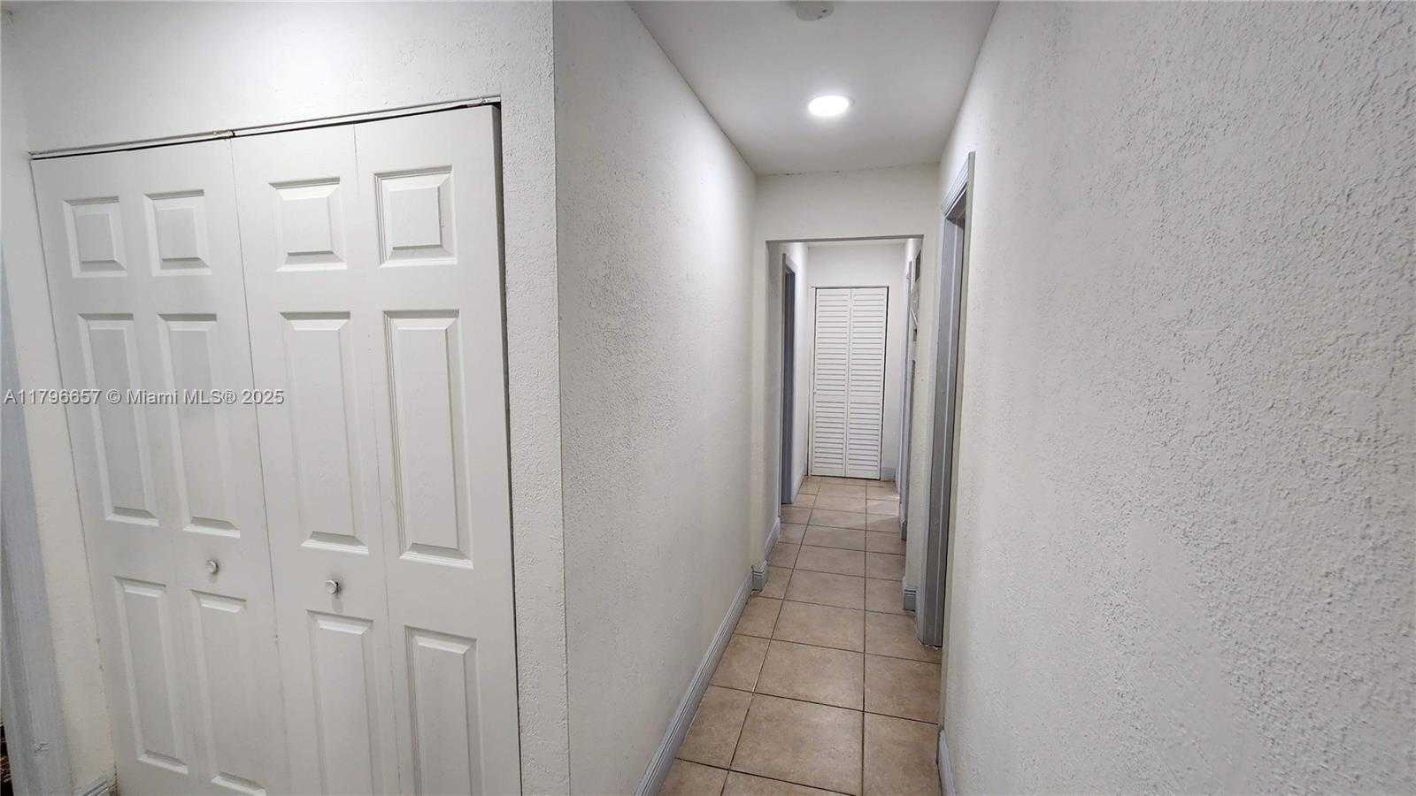 Small Image of 6881 SHERIDAN ST, Hollywood Number 15