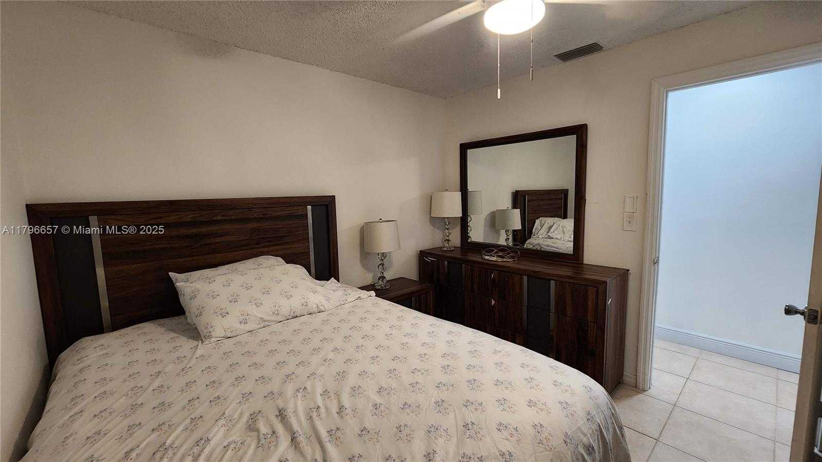 Small Image of 6881 SHERIDAN ST, Hollywood Number 18