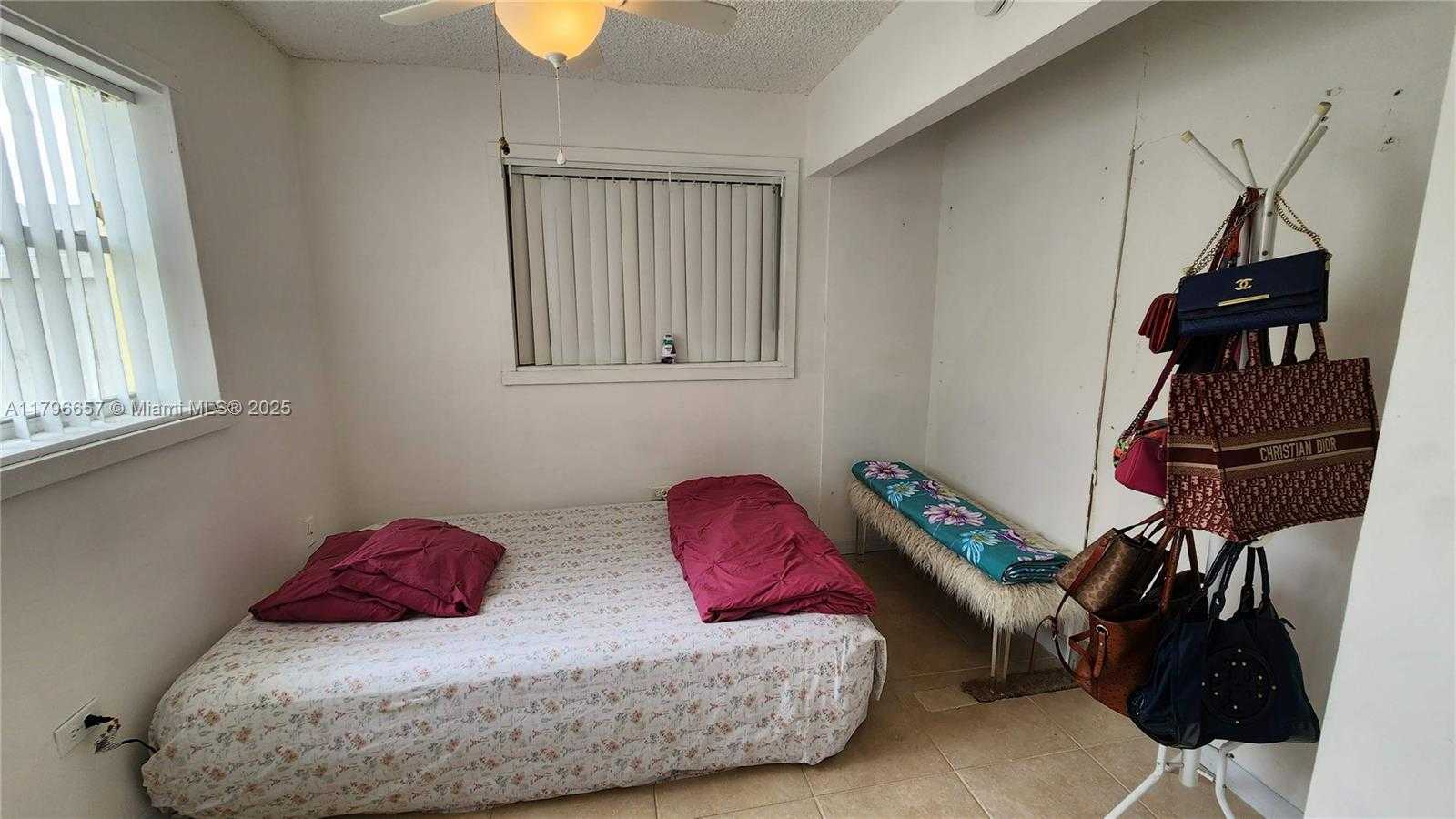 Small Image of 6881 SHERIDAN ST, Hollywood Number 19