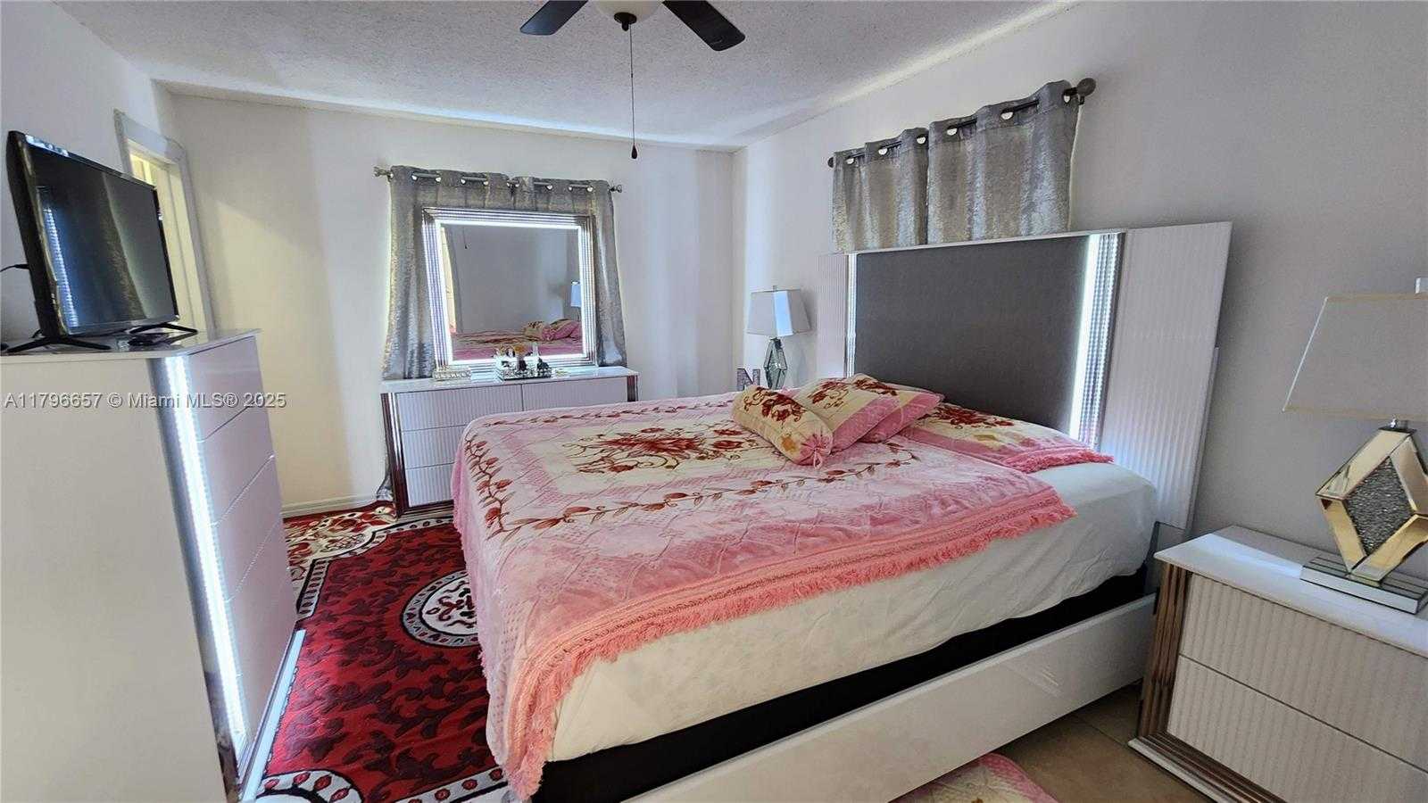 Small Image of 6881 SHERIDAN ST, Hollywood Number 21