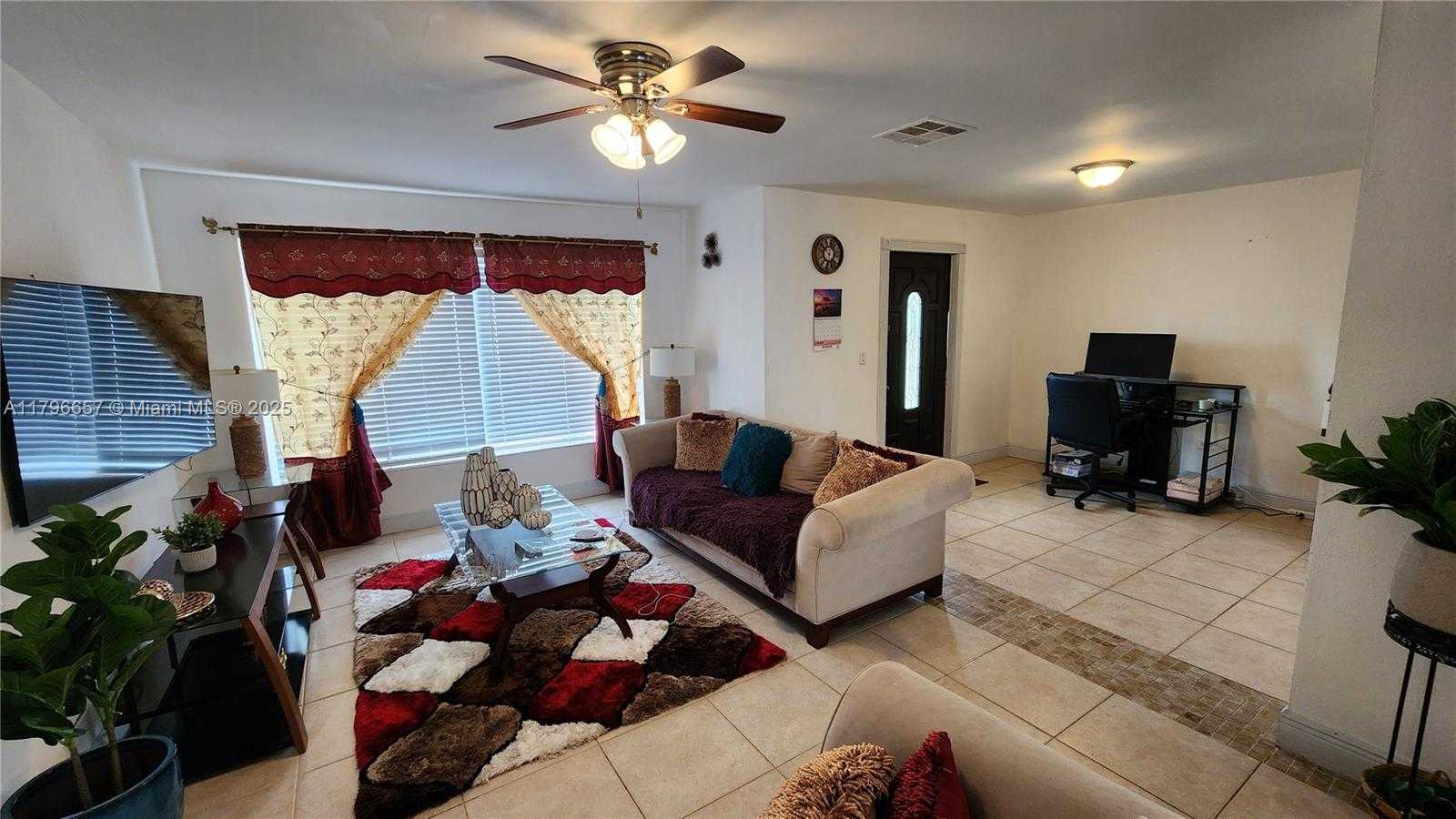 Small Image of 6881 SHERIDAN ST, Hollywood Number 6