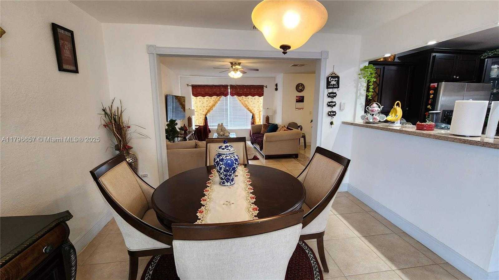 Small Image of 6881 SHERIDAN ST, Hollywood Number 7