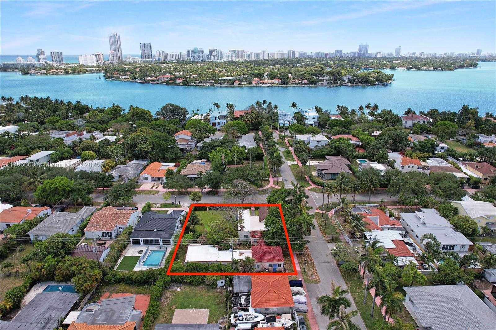 Small Image of 1423 BIARRITZ DR, Miami Beach Number 22