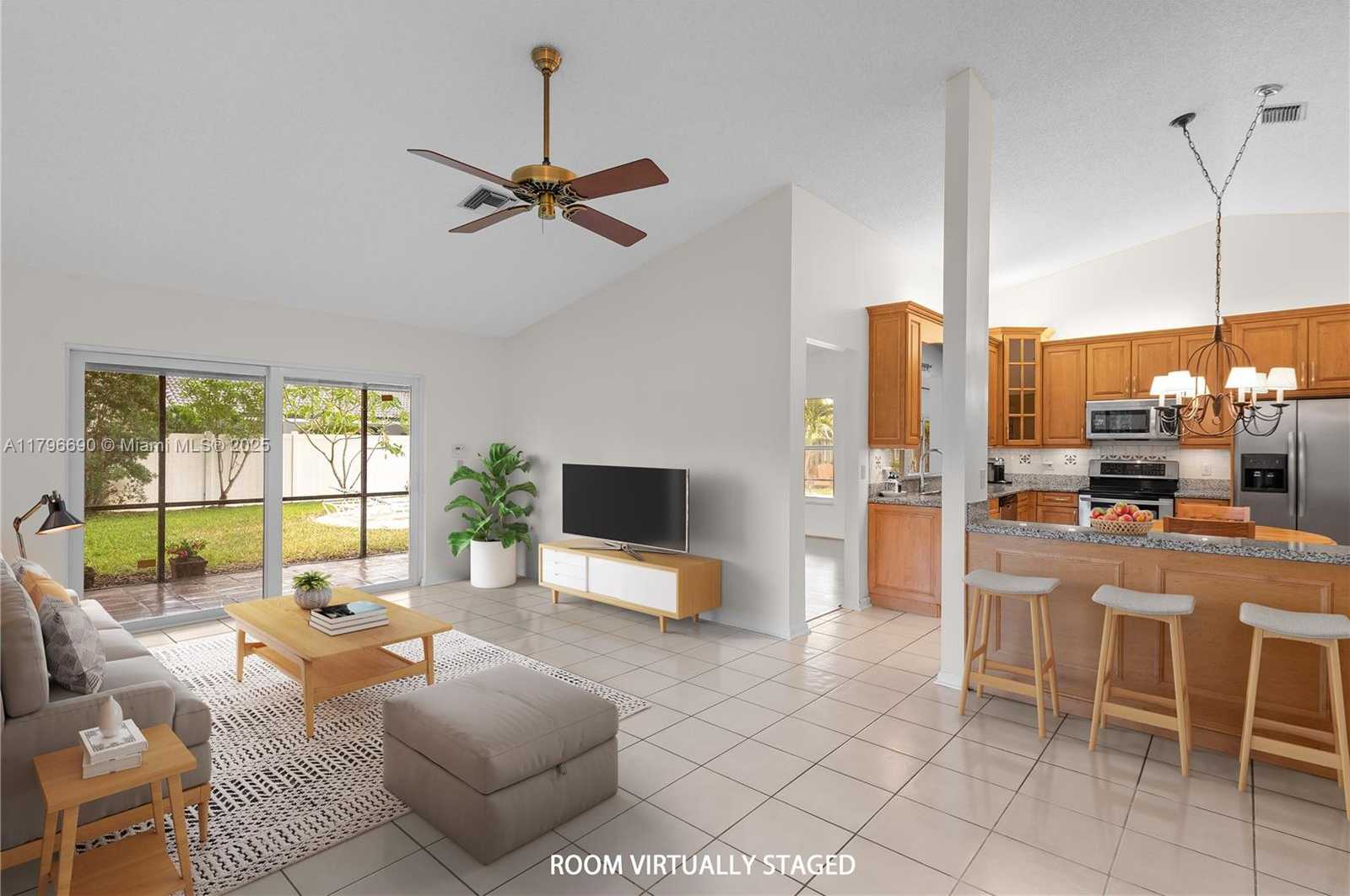 Small Image of 15941 COBBLESTONE CT, Davie Number 11