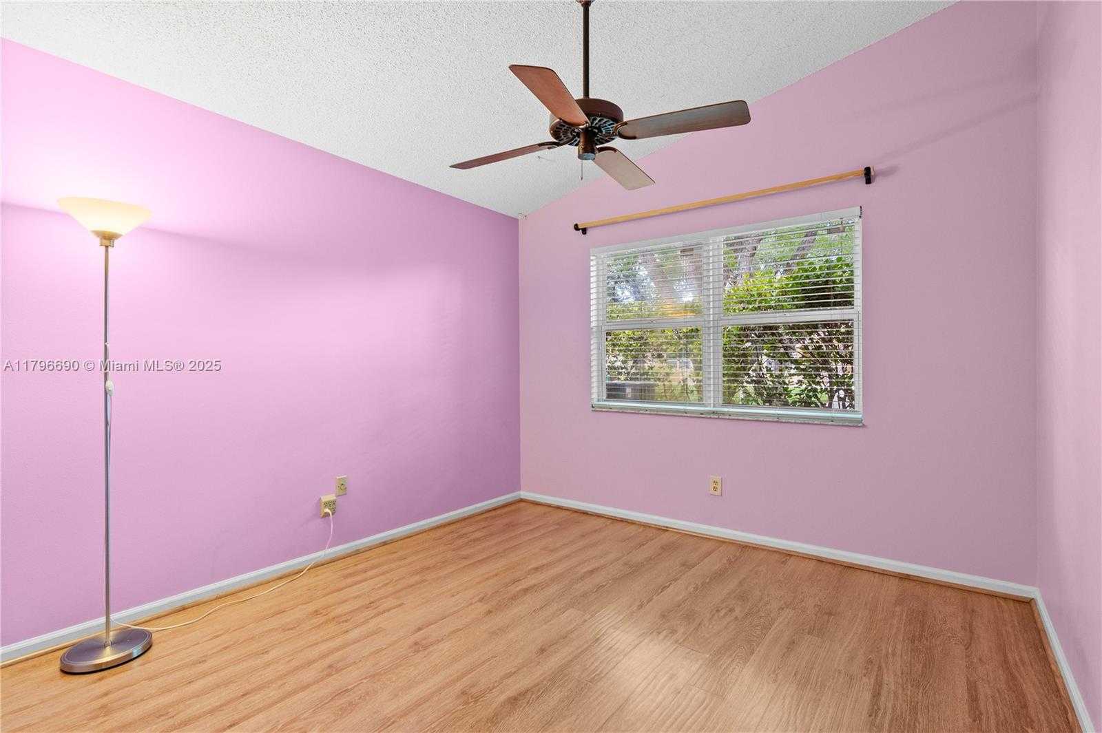 Small Image of 15941 COBBLESTONE CT, Davie Number 20
