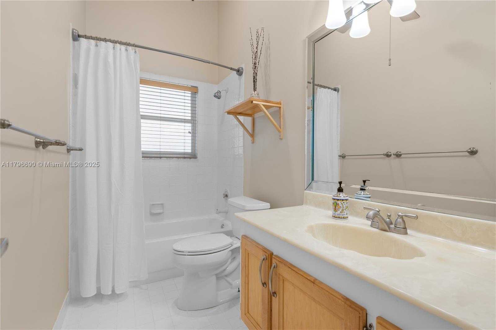 Small Image of 15941 COBBLESTONE CT, Davie Number 21