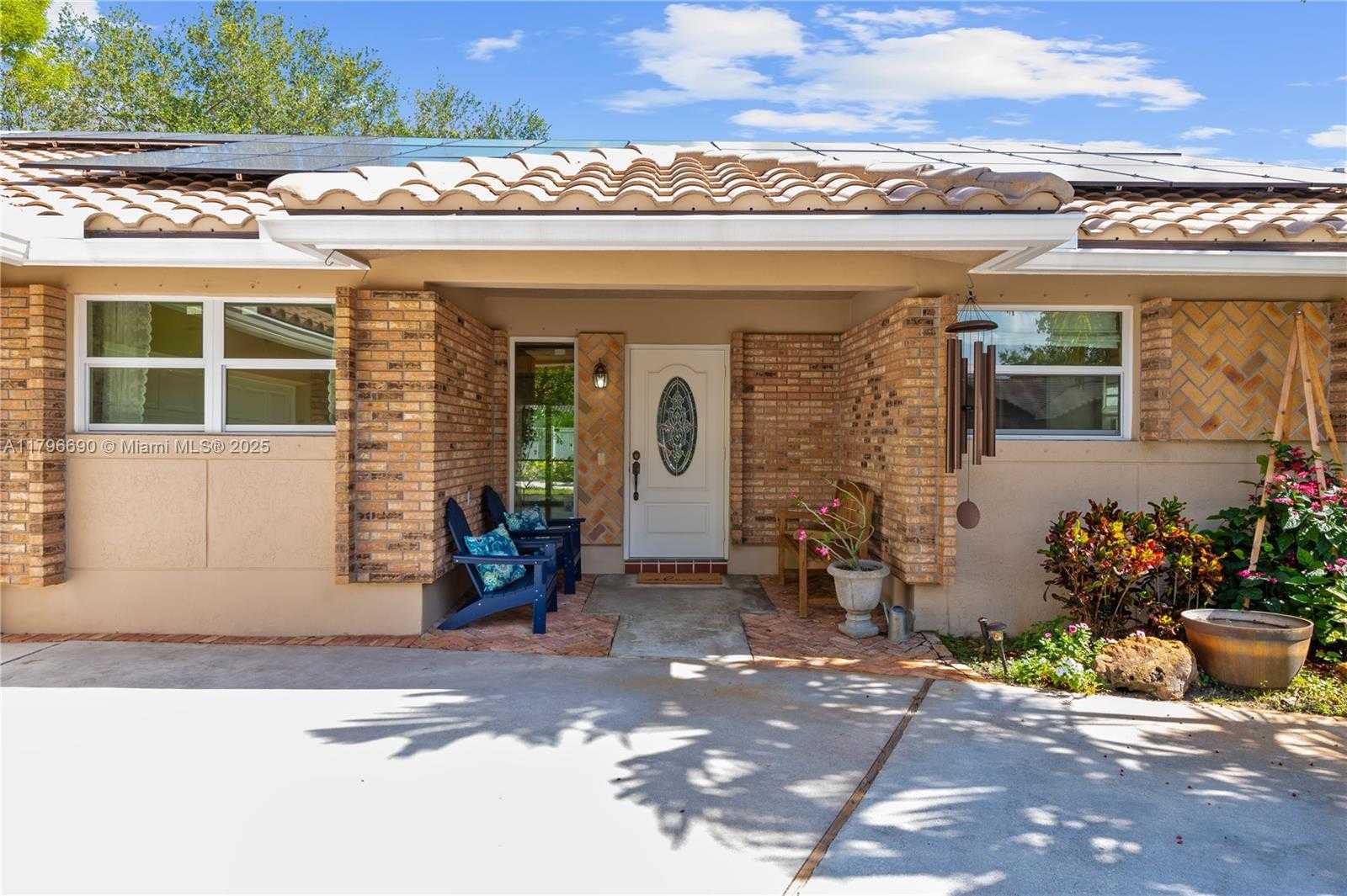 Small Image of 15941 COBBLESTONE CT, Davie Number 24