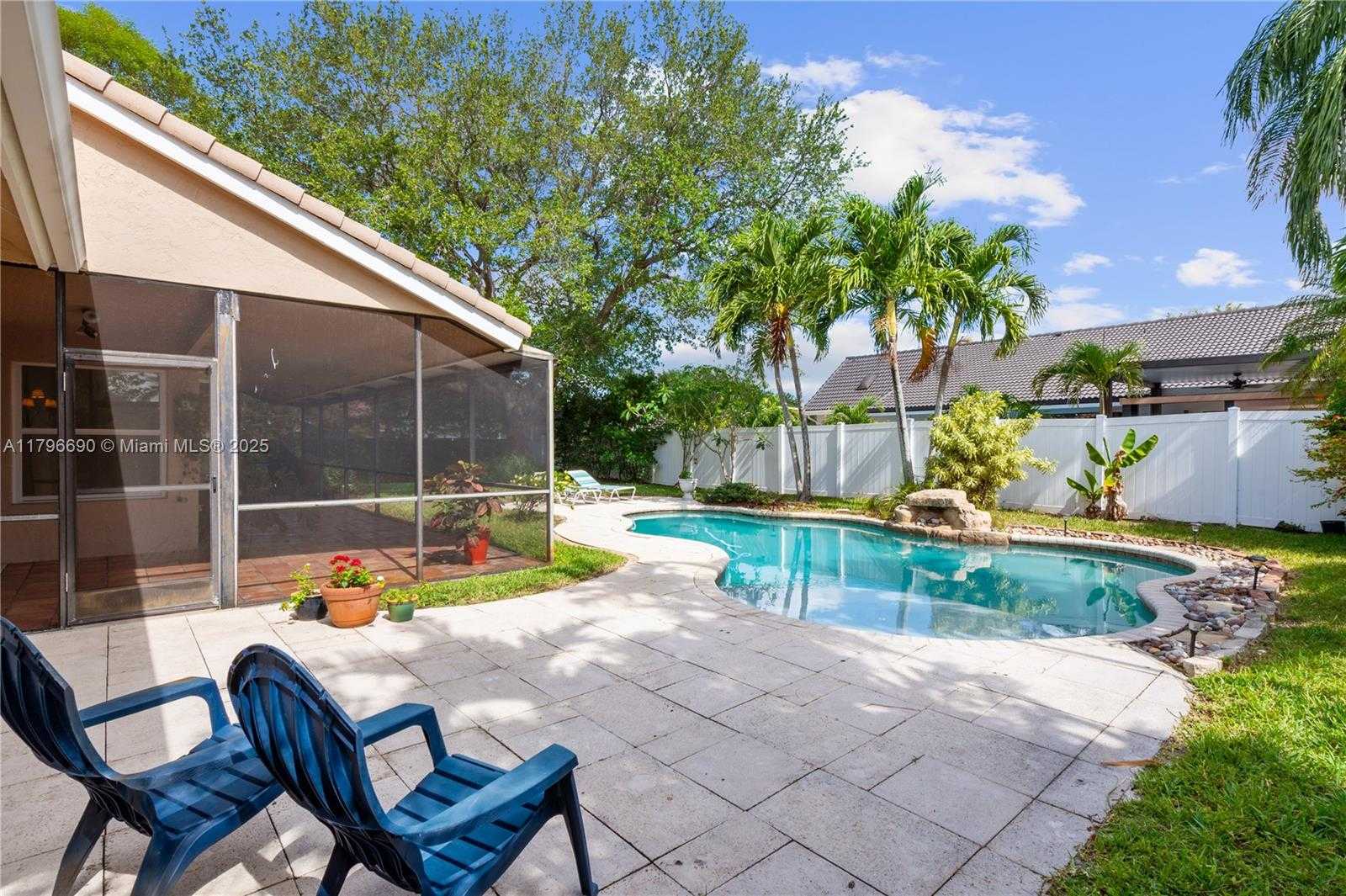 Small Image of 15941 COBBLESTONE CT, Davie Number 28