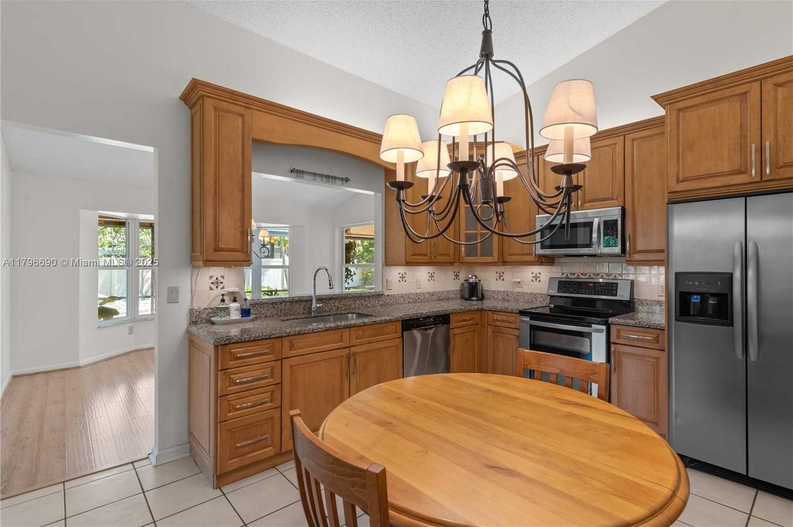 Small Image of 15941 COBBLESTONE CT, Davie Number 9