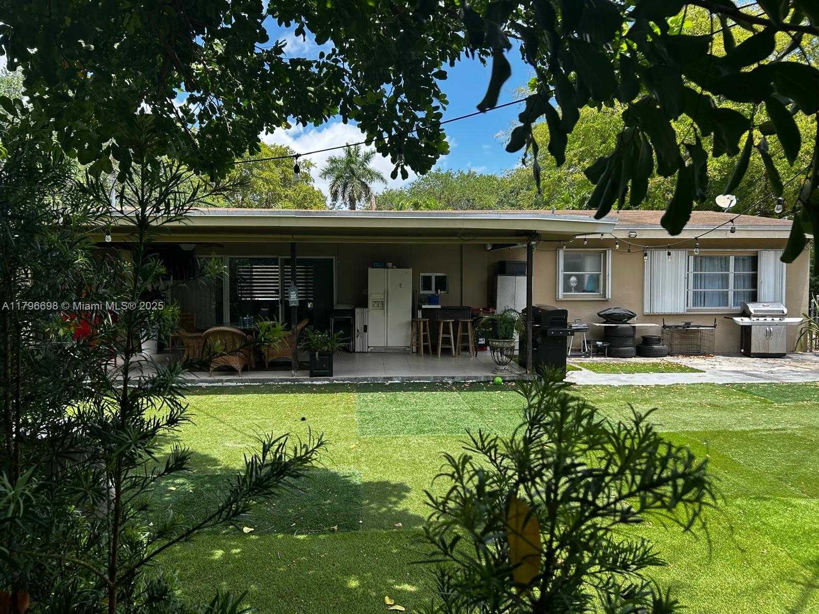 Small Image of 5718 MONROE ST, Hollywood Number 14