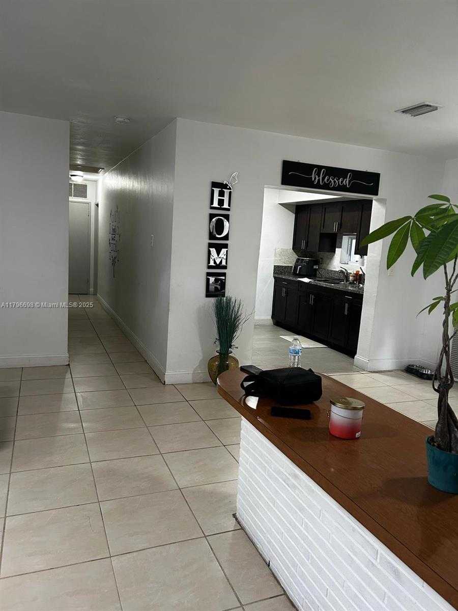 Small Image of 5718 MONROE ST, Hollywood Number 26