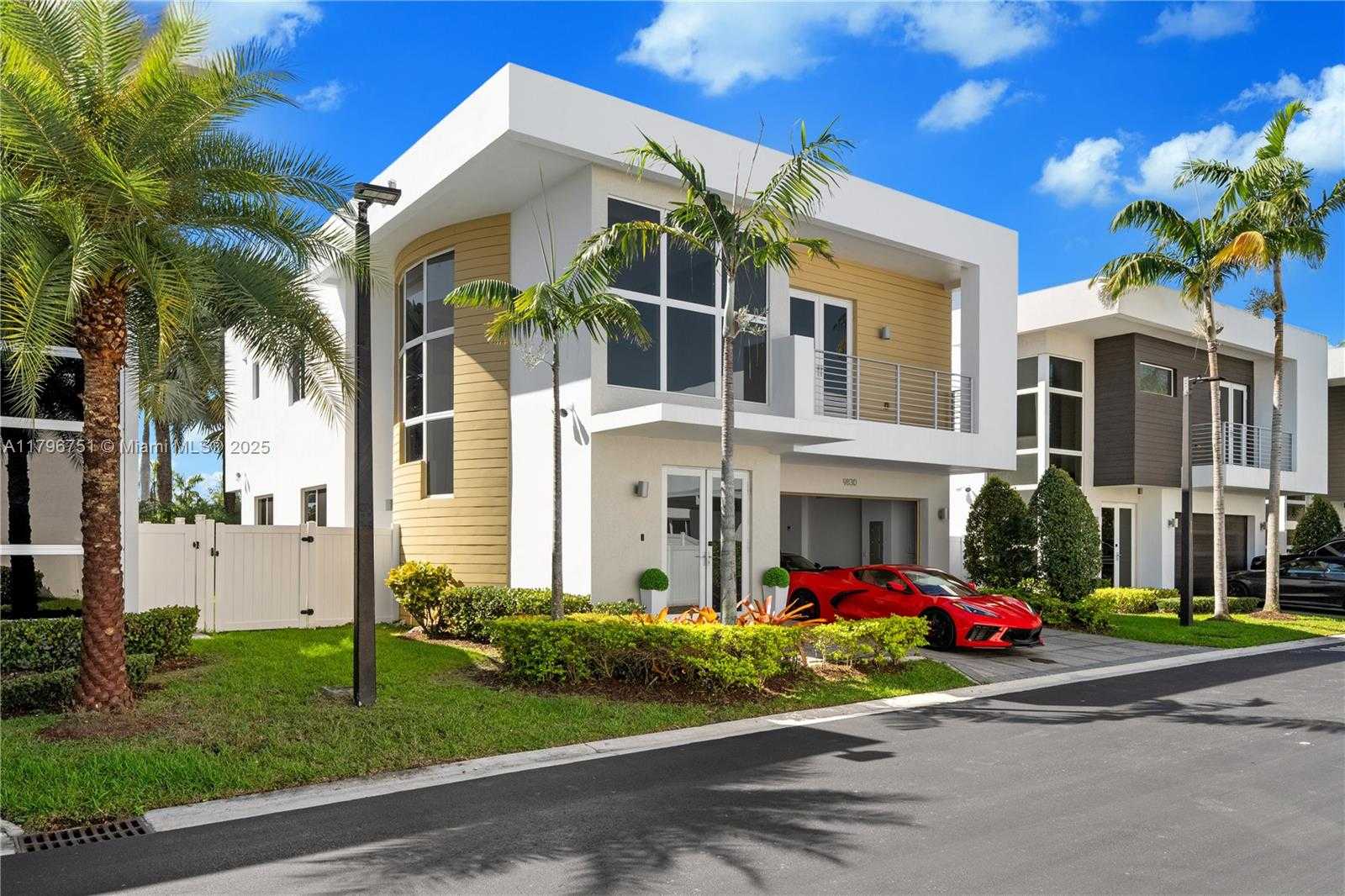Small Image of 9830 NORTH WEST 74TH TER, Doral Number 2