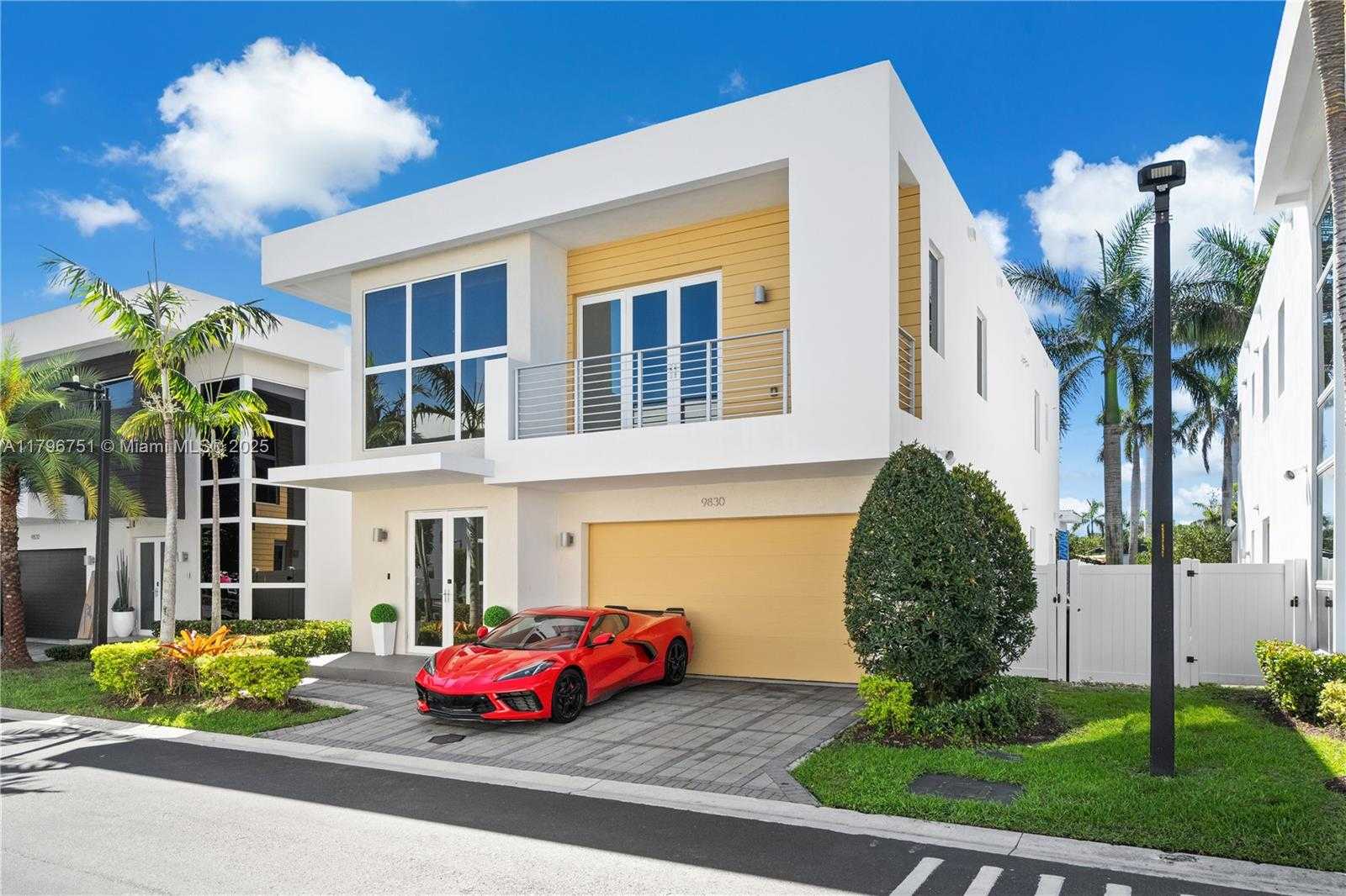 Small Image of 9830 NORTH WEST 74TH TER, Doral Number 5