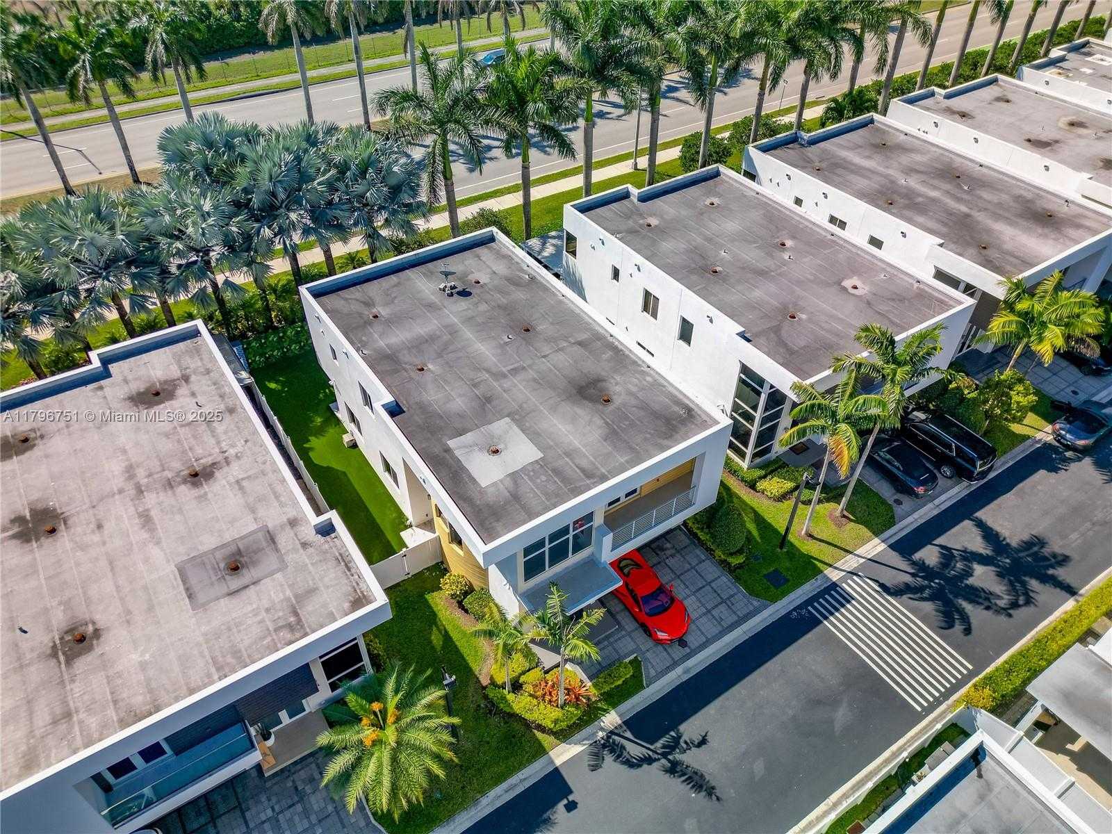 Small Image of 9830 NORTH WEST 74TH TER, Doral Number 53