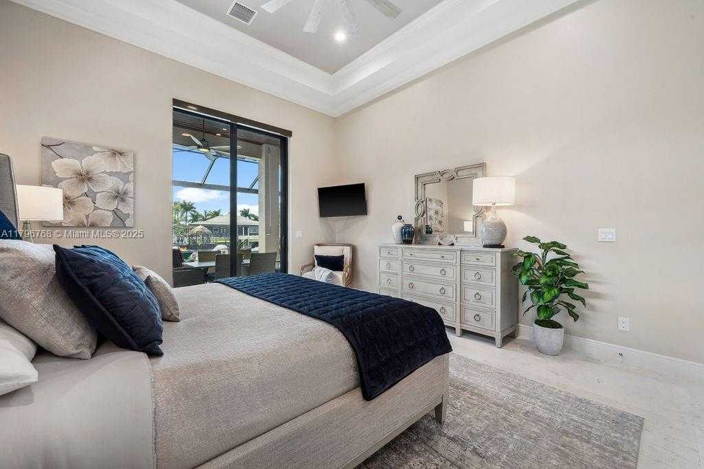 Small Image of 5049 SORRENTO CT, Cape Coral Number 21