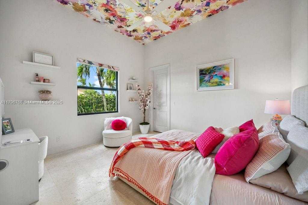 Small Image of 5049 SORRENTO CT, Cape Coral Number 26