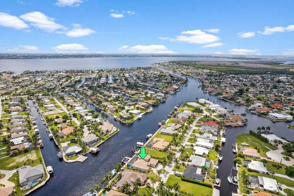 Small Image of 5049 SORRENTO CT, Cape Coral Number 3