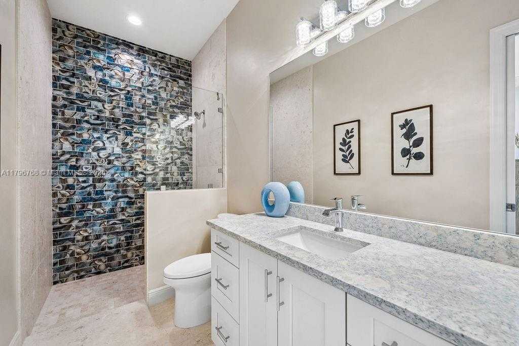 Small Image of 5049 SORRENTO CT, Cape Coral Number 31