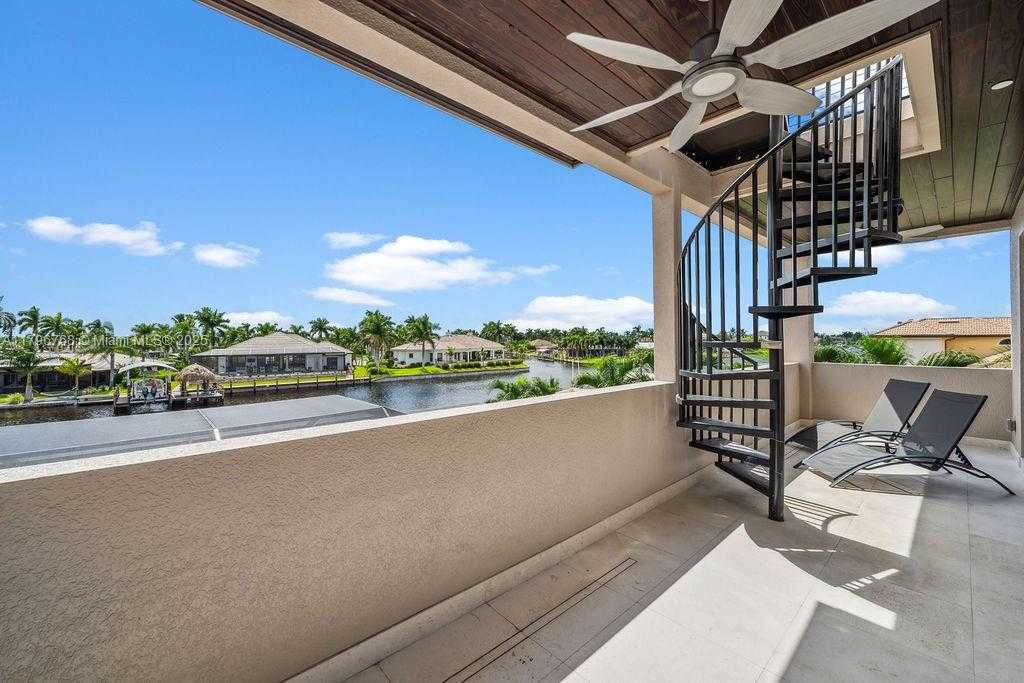 Small Image of 5049 SORRENTO CT, Cape Coral Number 32