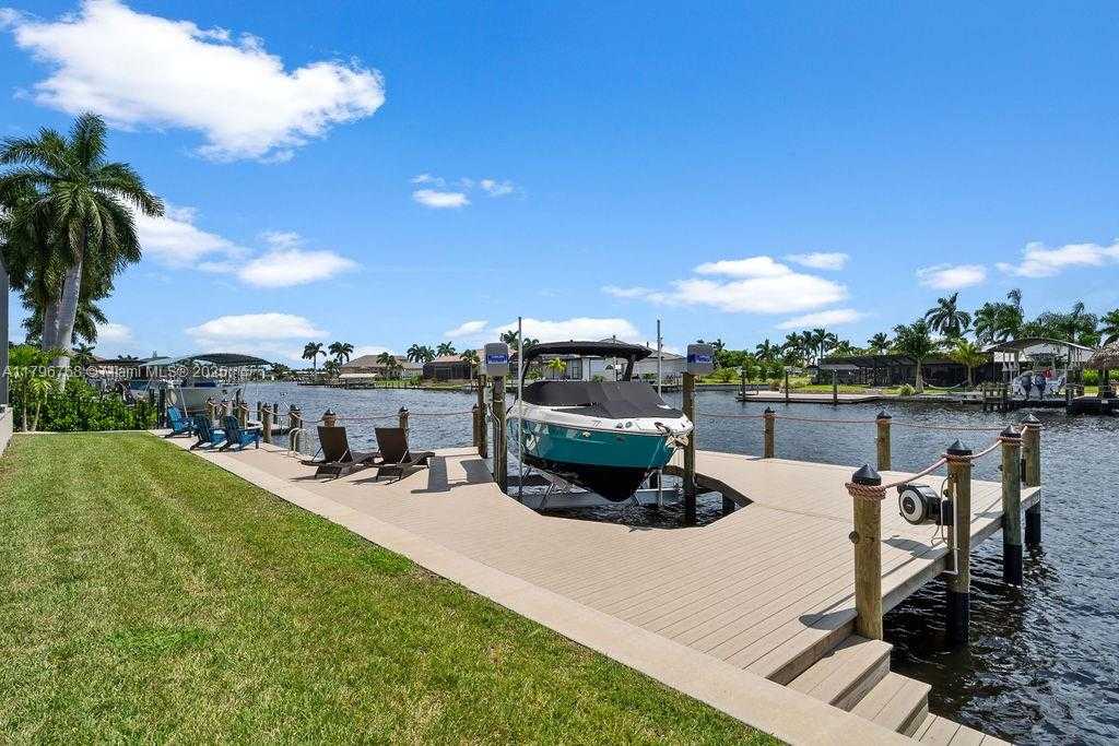Small Image of 5049 SORRENTO CT, Cape Coral Number 36