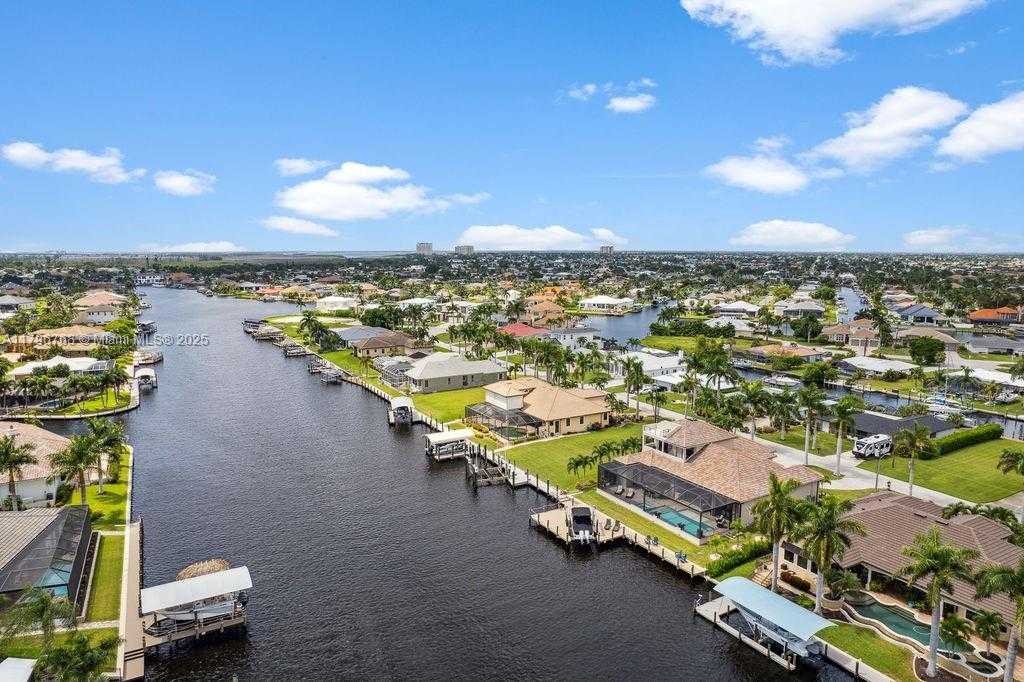 Small Image of 5049 SORRENTO CT, Cape Coral Number 38