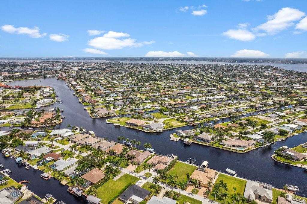 Small Image of 5049 SORRENTO CT, Cape Coral Number 40