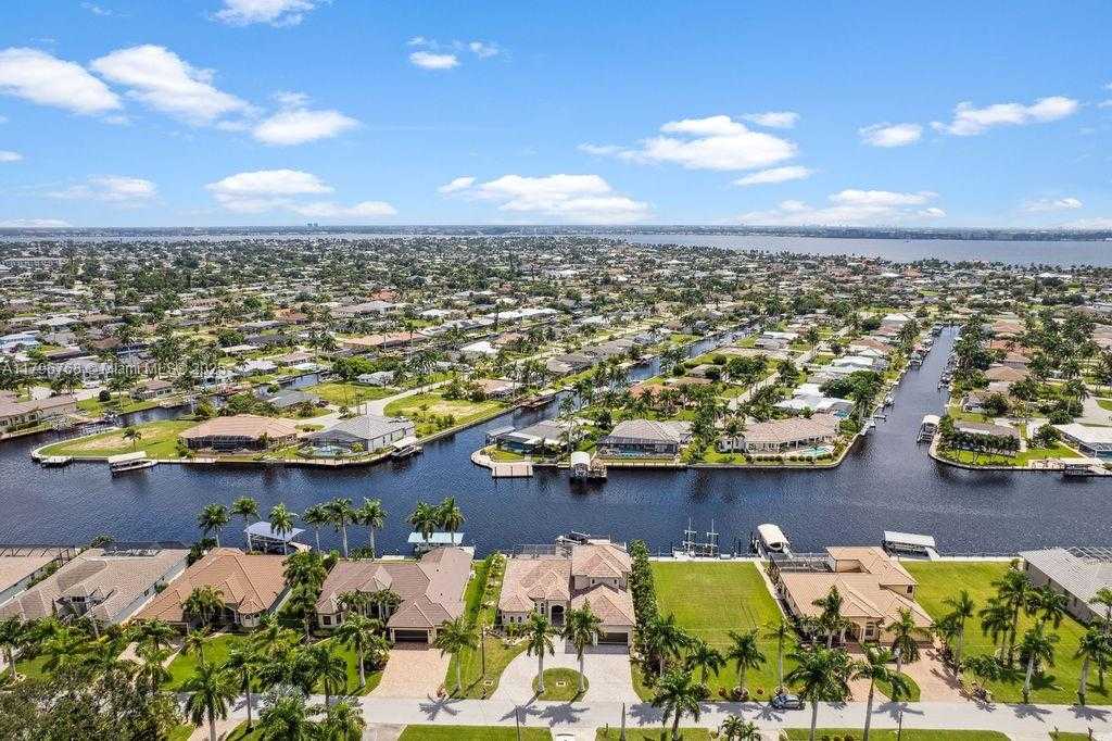 Small Image of 5049 SORRENTO CT, Cape Coral Number 53