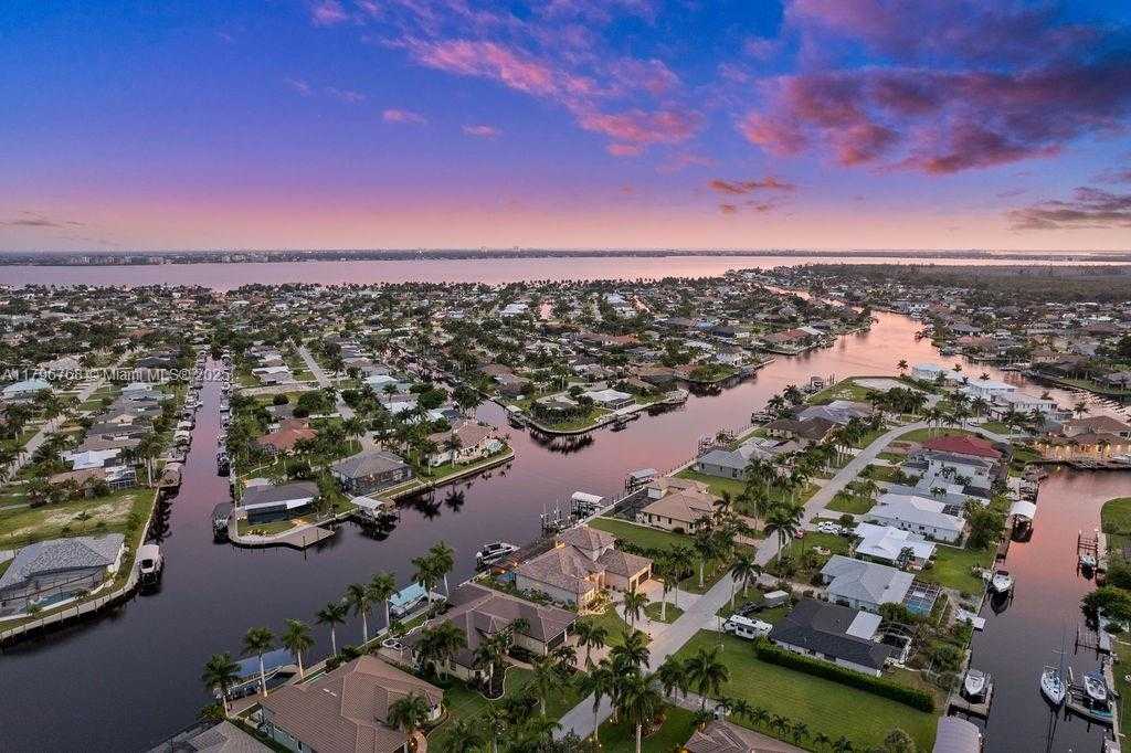 Small Image of 5049 SORRENTO CT, Cape Coral Number 57