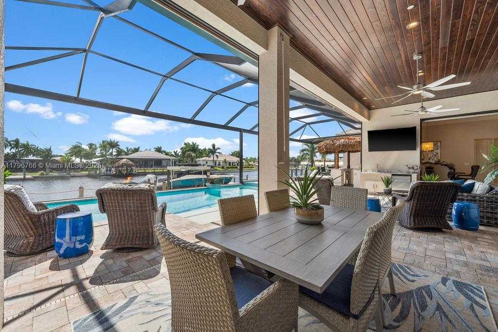Small Image of 5049 SORRENTO CT, Cape Coral Number 9