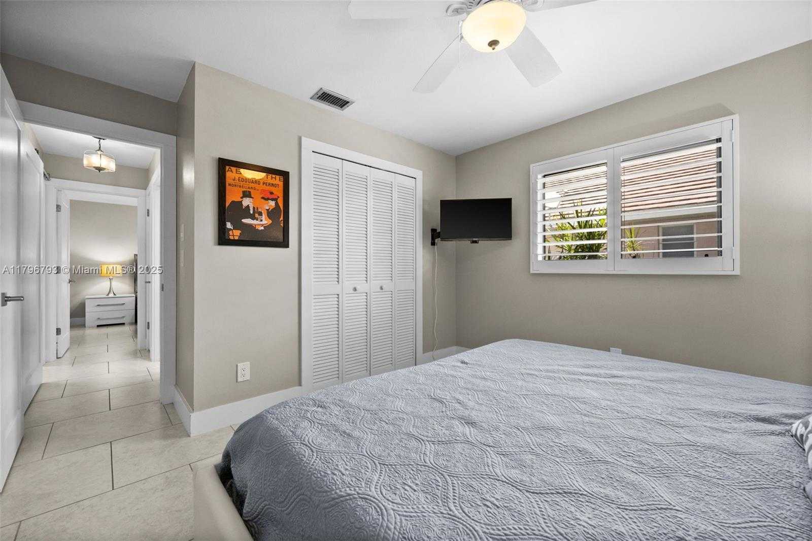 Small Image of 621 SW 49TH LN, Cape Coral Number 31
