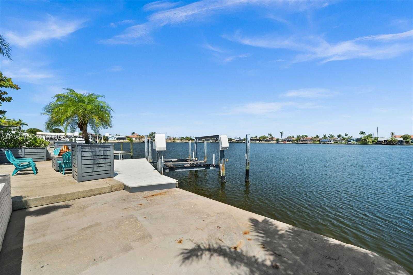 Small Image of 621 SW 49TH LN, Cape Coral Number 36