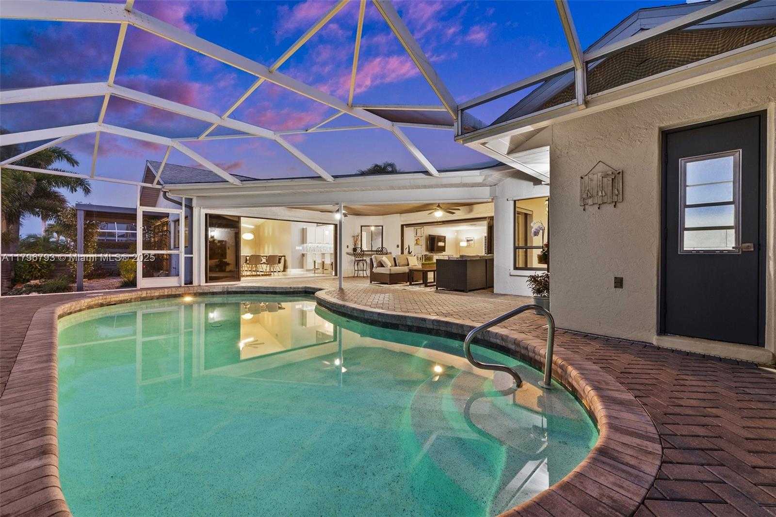 Small Image of 621 SW 49TH LN, Cape Coral Number 44