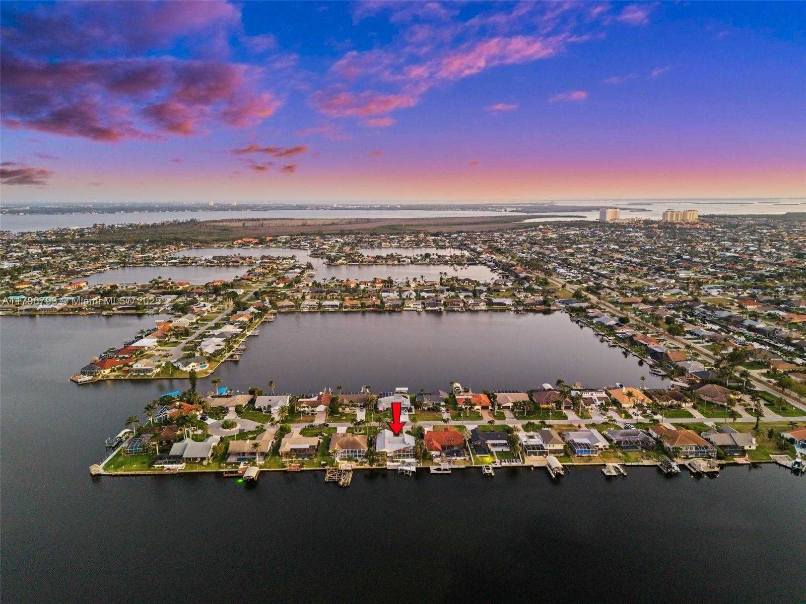 Small Image of 621 SW 49TH LN, Cape Coral Number 46