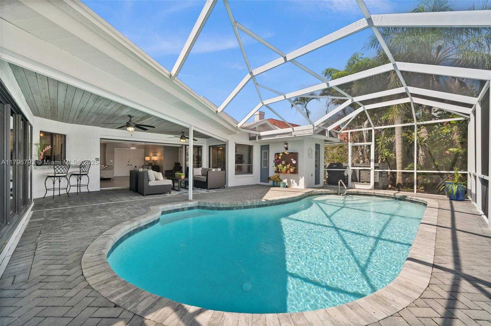 Small Image of 621 SW 49TH LN, Cape Coral Number 6