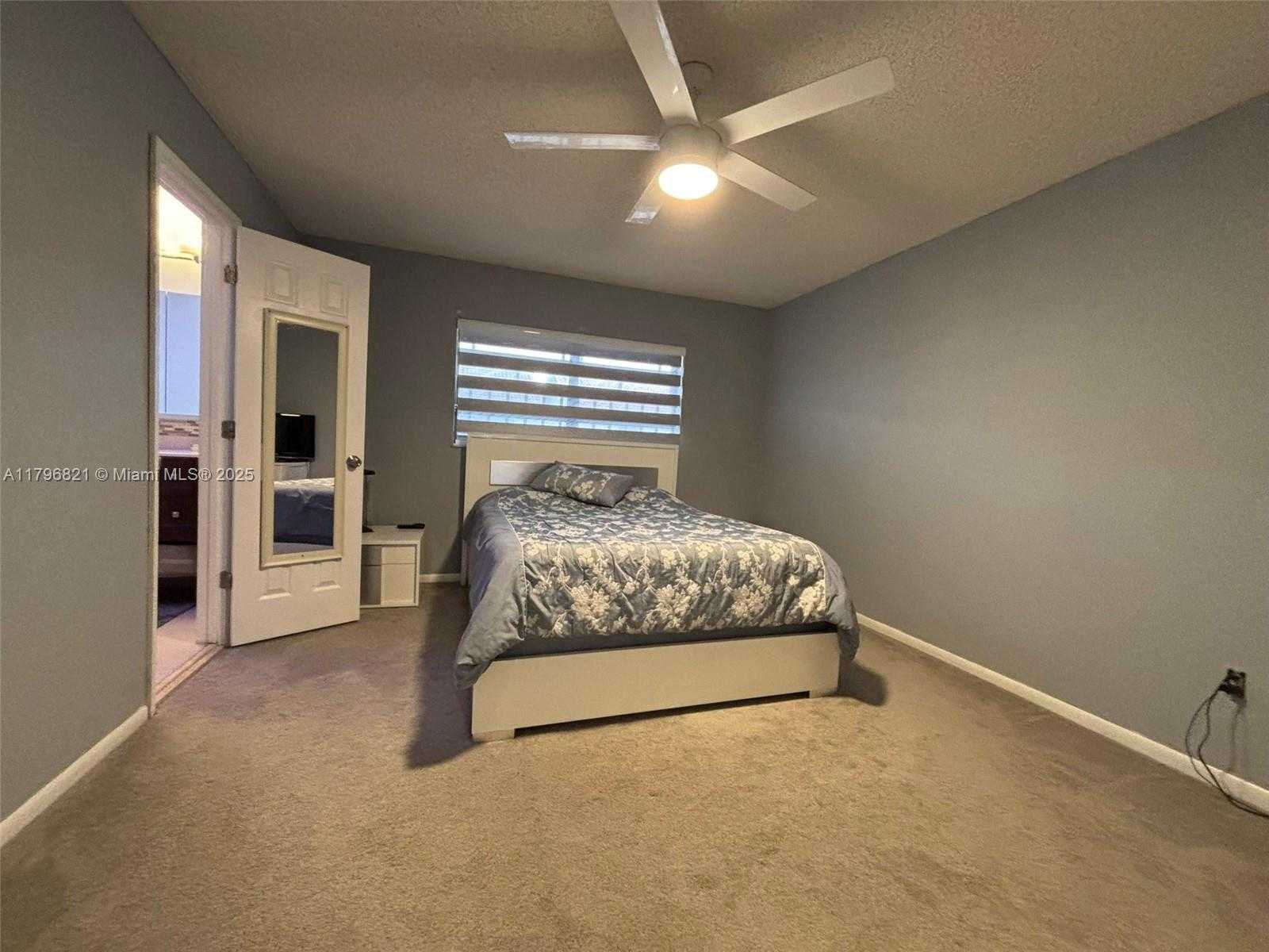Small Image of 2765 WEST 54TH ST, Hialeah Number 18