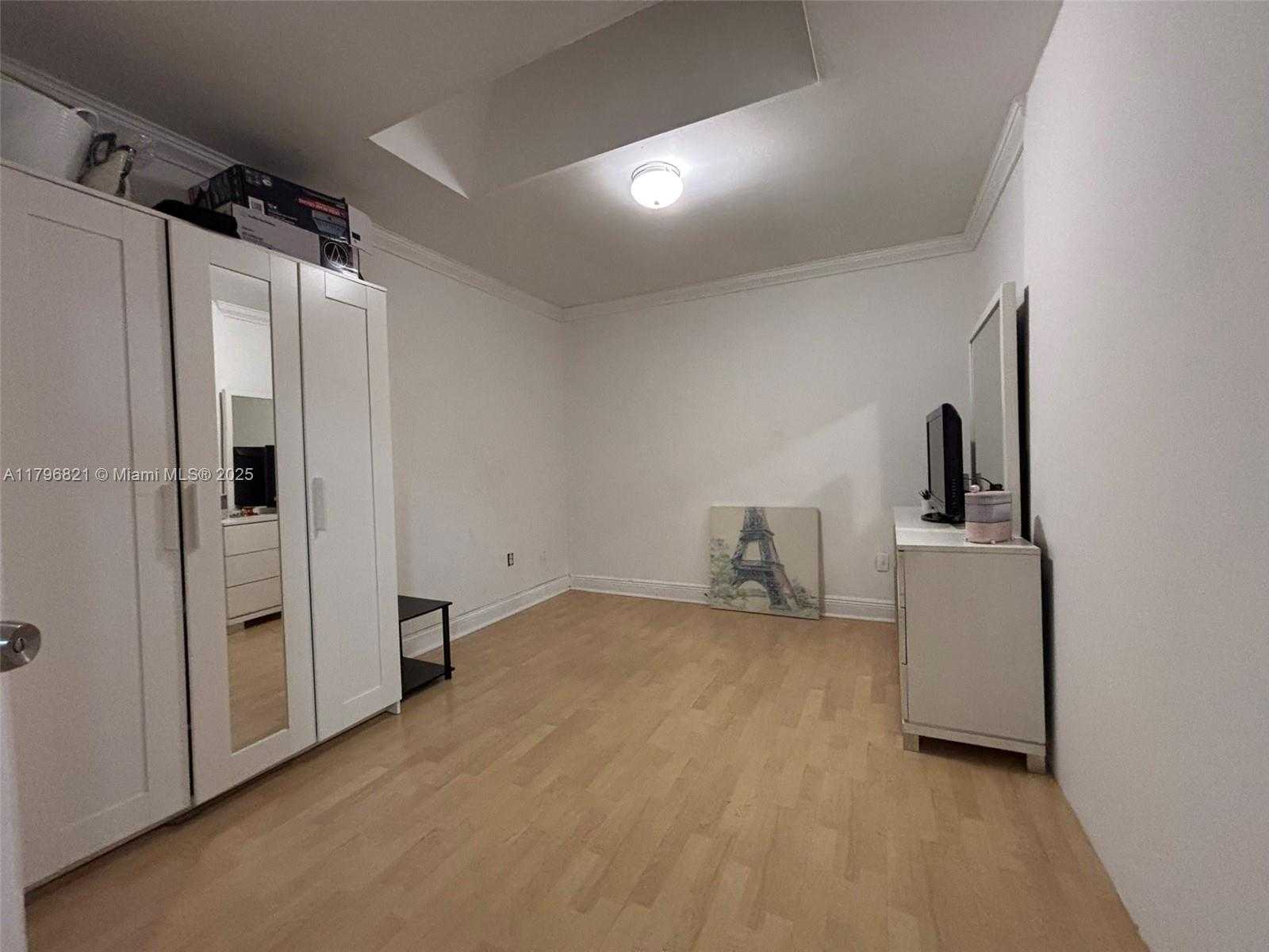 Small Image of 2765 WEST 54TH ST, Hialeah Number 22