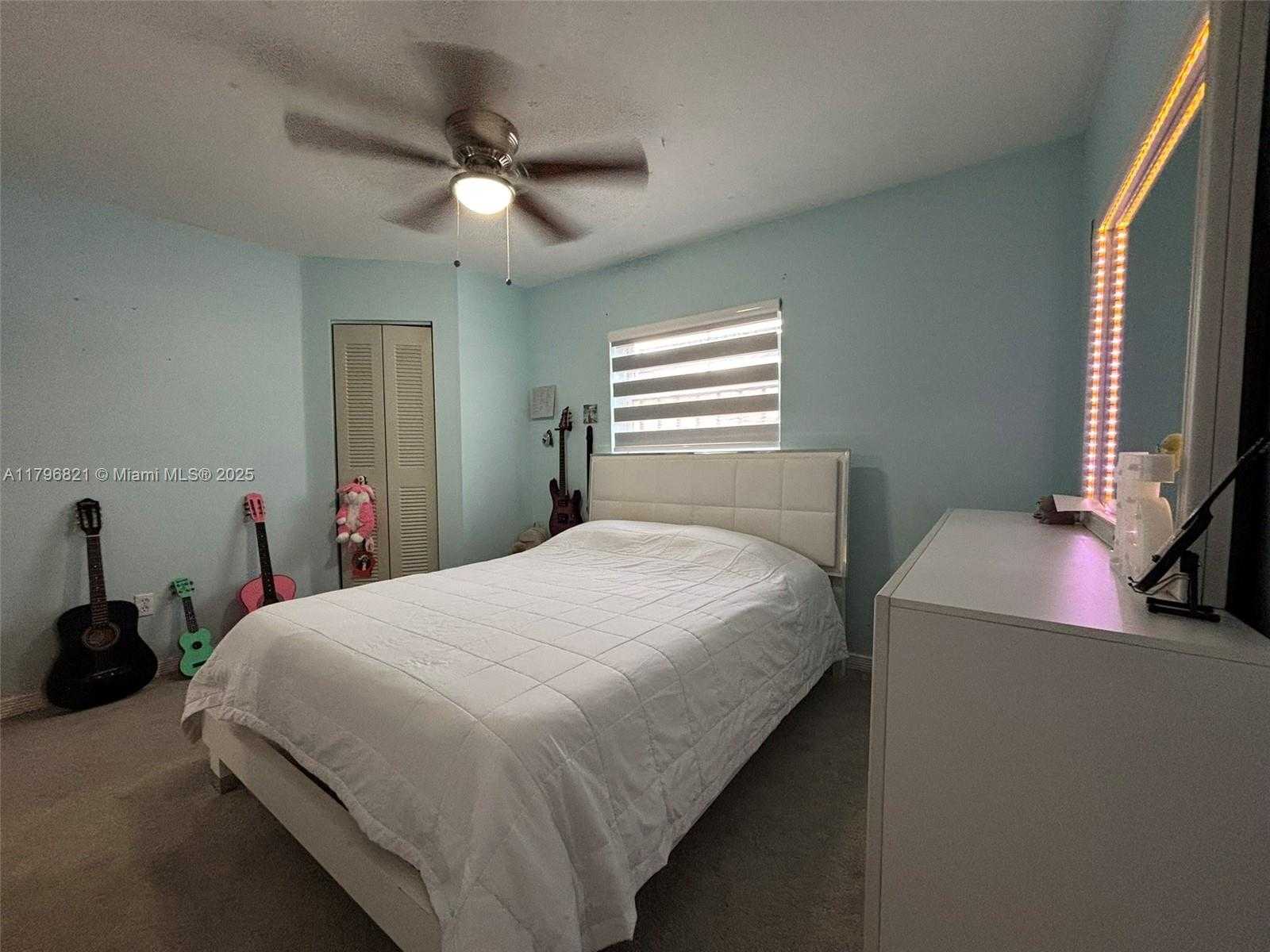 Small Image of 2765 WEST 54TH ST, Hialeah Number 24