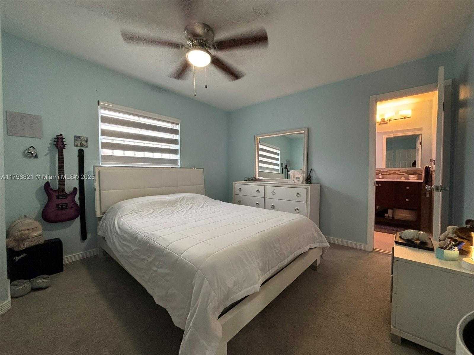 Small Image of 2765 WEST 54TH ST, Hialeah Number 25