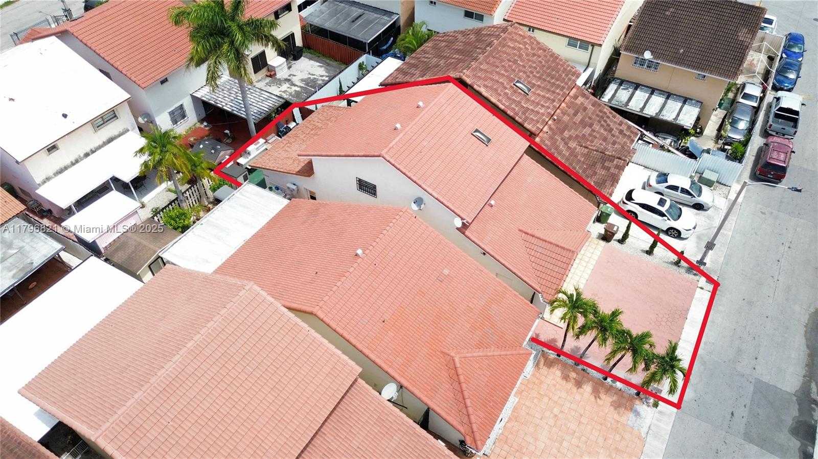 Small Image of 2765 WEST 54TH ST, Hialeah Number 4