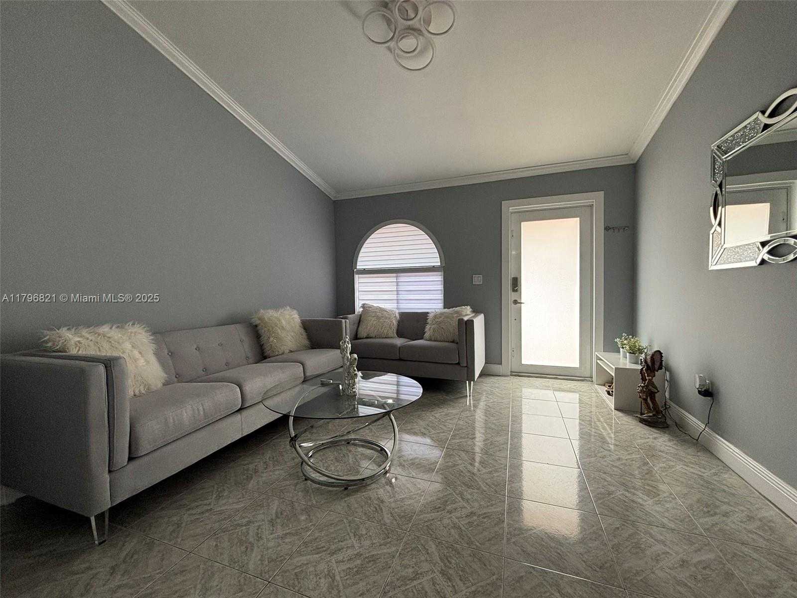 Small Image of 2765 WEST 54TH ST, Hialeah Number 7