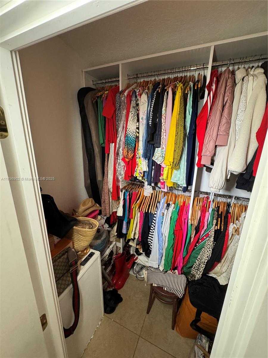 Small Image of 19800 SOUTH WEST 180AVE, Miami Number 20